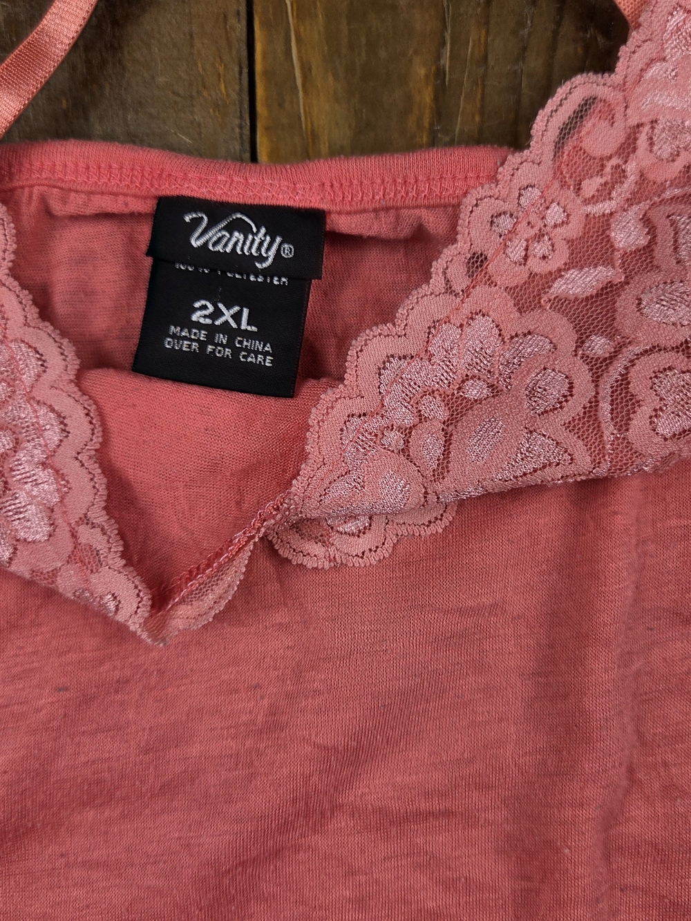 Womens Vintage Coral Coloral Lace Trim Camisole Size 2XL Adjustable Straps - Picture 3 of 4